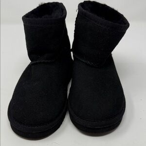 Cozy Black Suede Boots size 27/28 Kids
